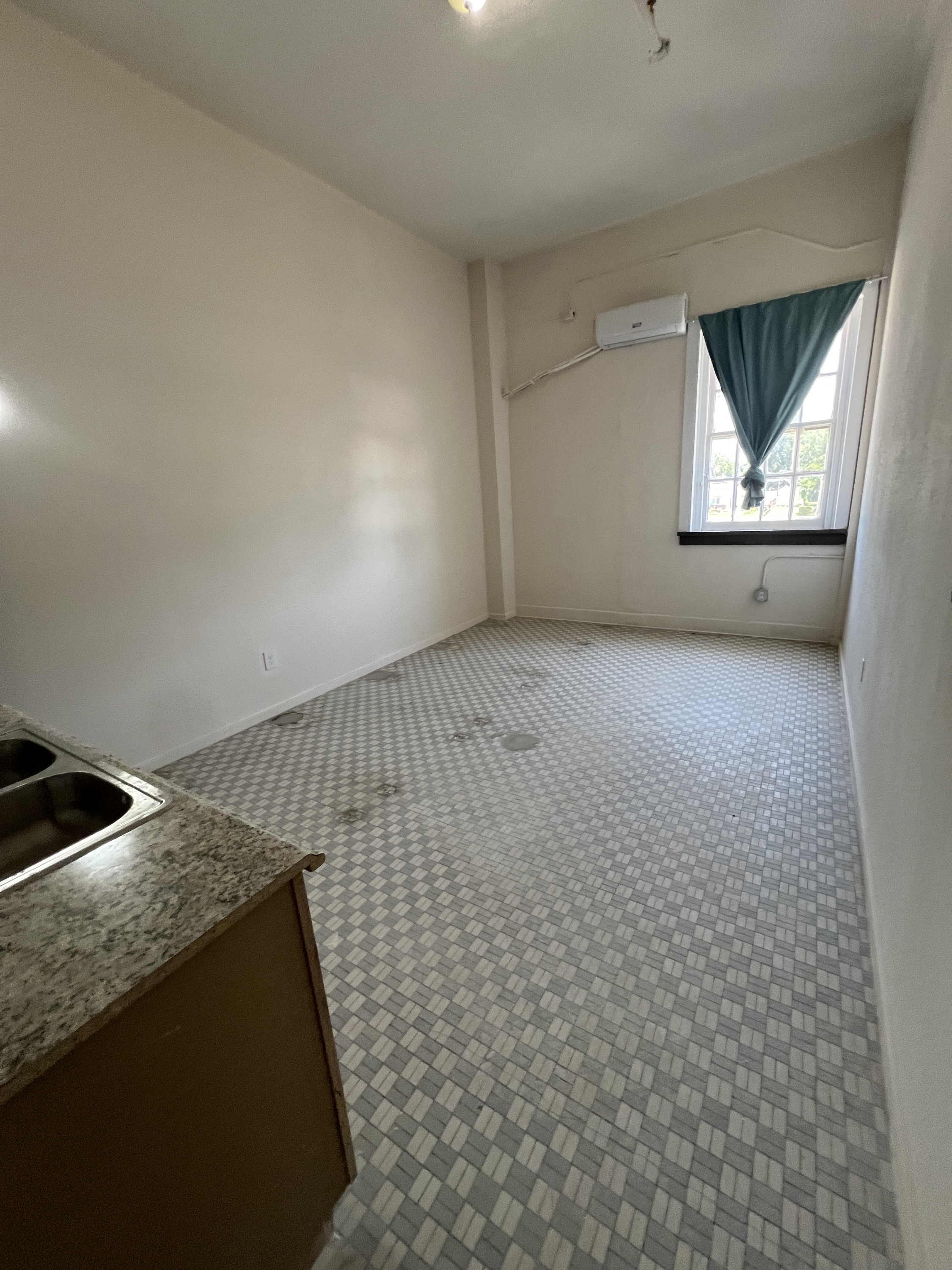 411 Clayton St - Unit 21