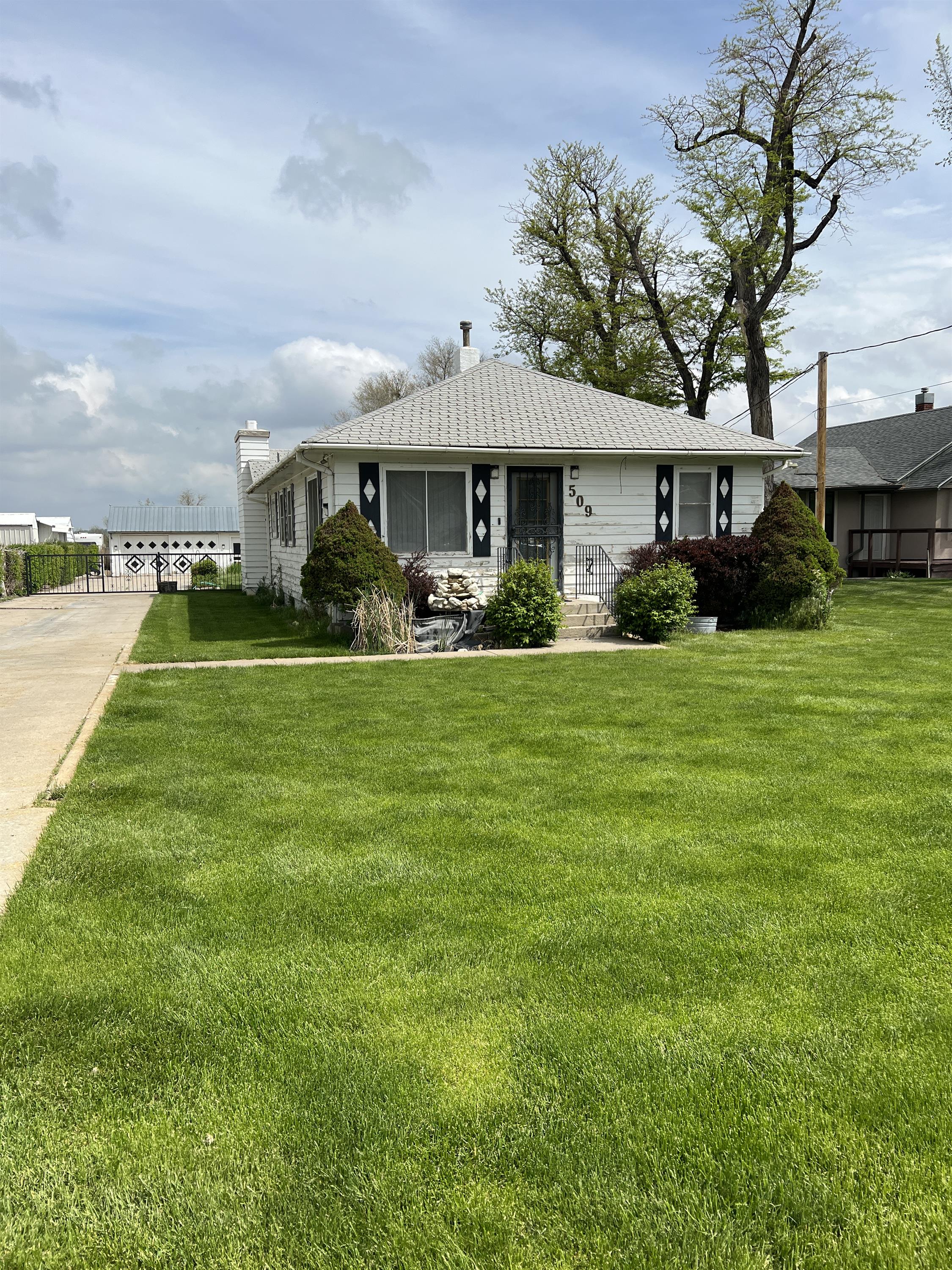 Property main image